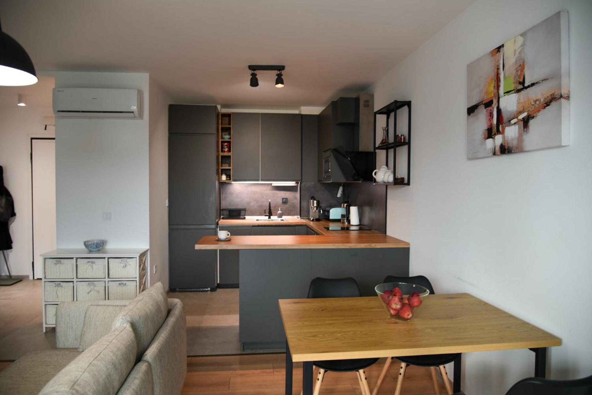 Sunlit Elegance Escape Apartment Warna Exterior foto