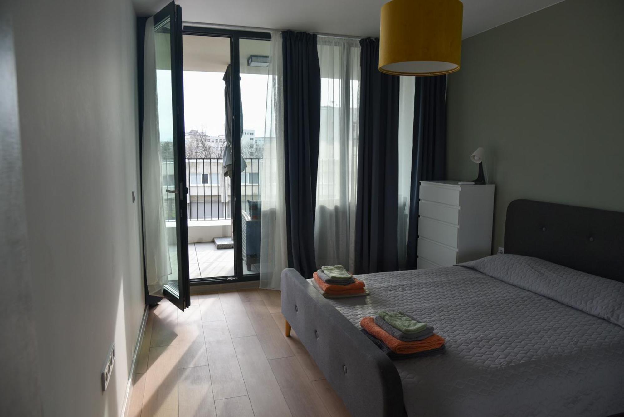 Sunlit Elegance Escape Apartment Warna Exterior foto