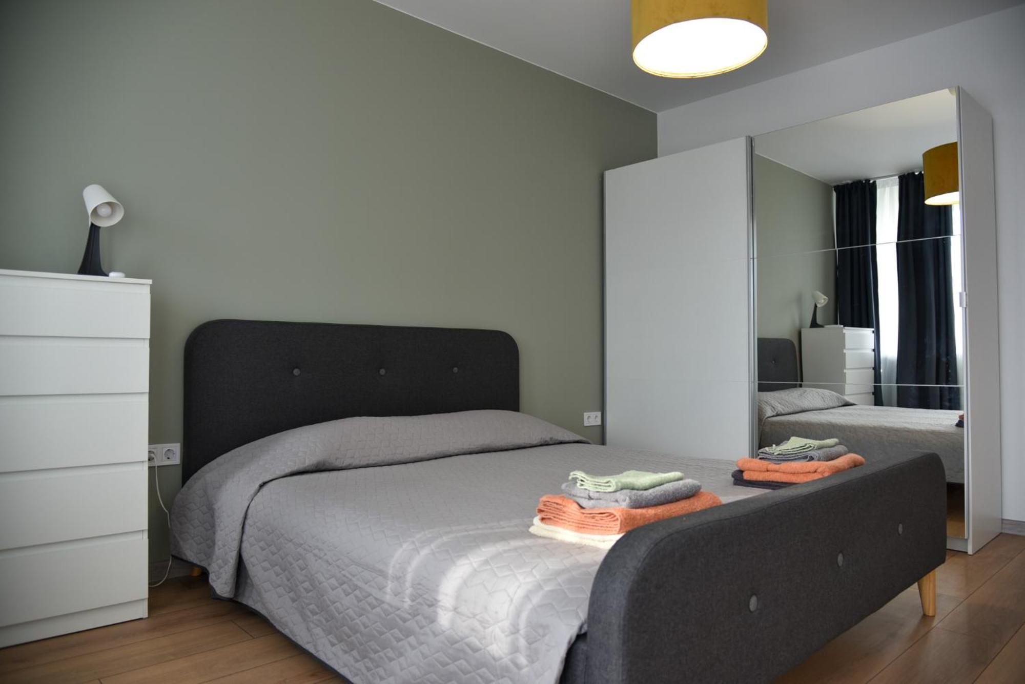 Sunlit Elegance Escape Apartment Warna Exterior foto