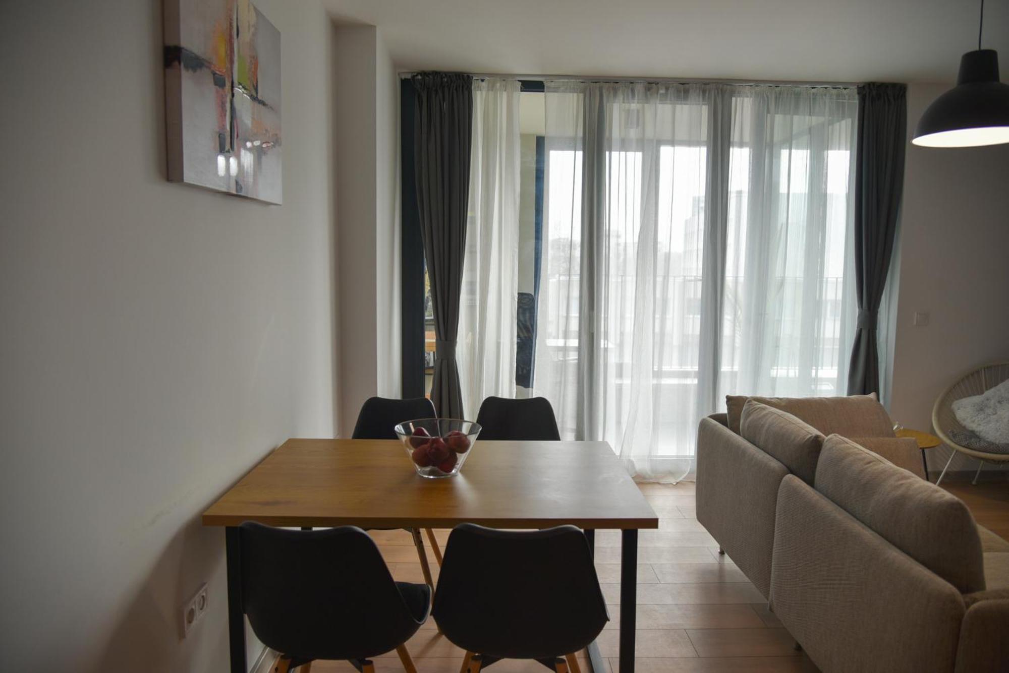 Sunlit Elegance Escape Apartment Warna Exterior foto